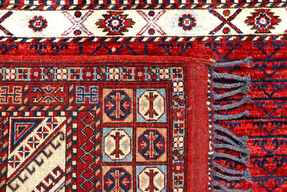 Firebrick Hatchlu 4' x 5' 10 - No. 66109 - ALRUG Rug Store