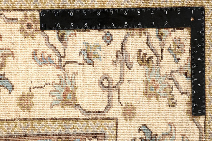 Bisque Ziegler 8' x 10' 2 - No. 66376 - ALRUG Rug Store