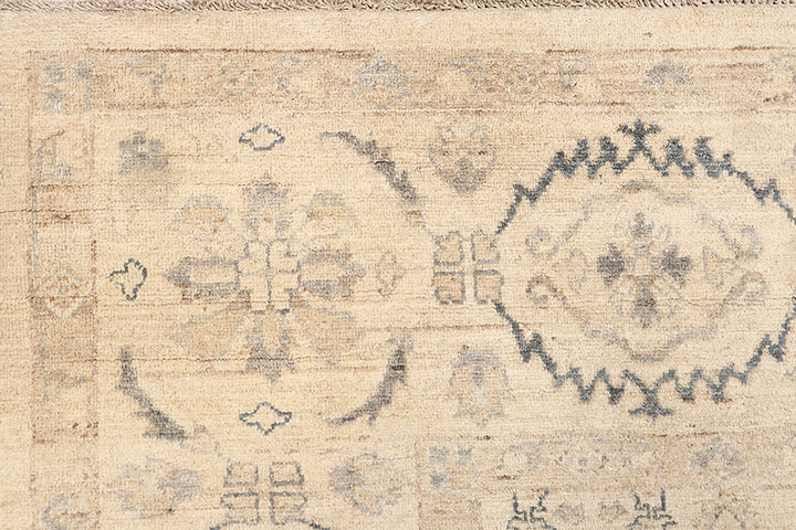Bisque Ziegler 8' 10 x 11' 10 - No. 66398 - ALRUG Rug Store