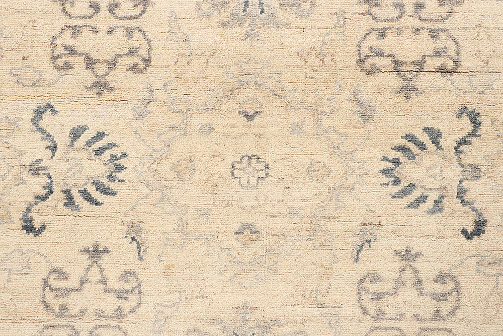 Bisque Ziegler 8' 10 x 11' 10 - No. 66398 - ALRUG Rug Store