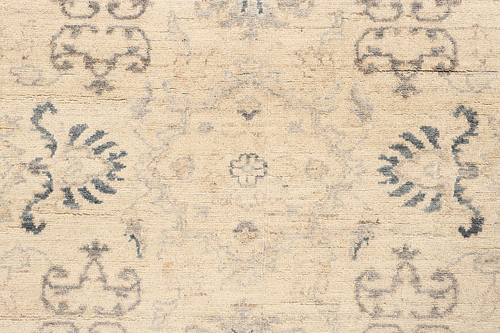 Bisque Ziegler 8' 10 x 11' 10 - No. 66398 - ALRUG Rug Store