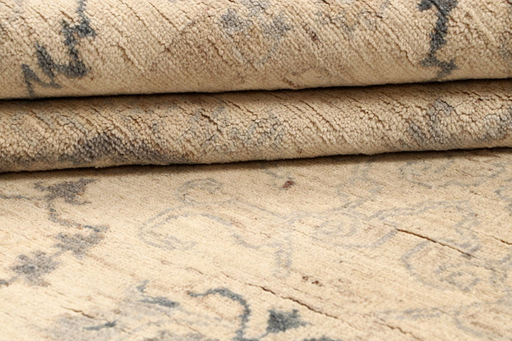 Bisque Ziegler 8' 10 x 11' 10 - No. 66398 - ALRUG Rug Store