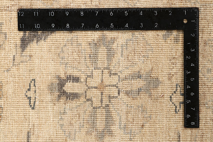 Bisque Ziegler 8' 10 x 11' 10 - No. 66398 - ALRUG Rug Store