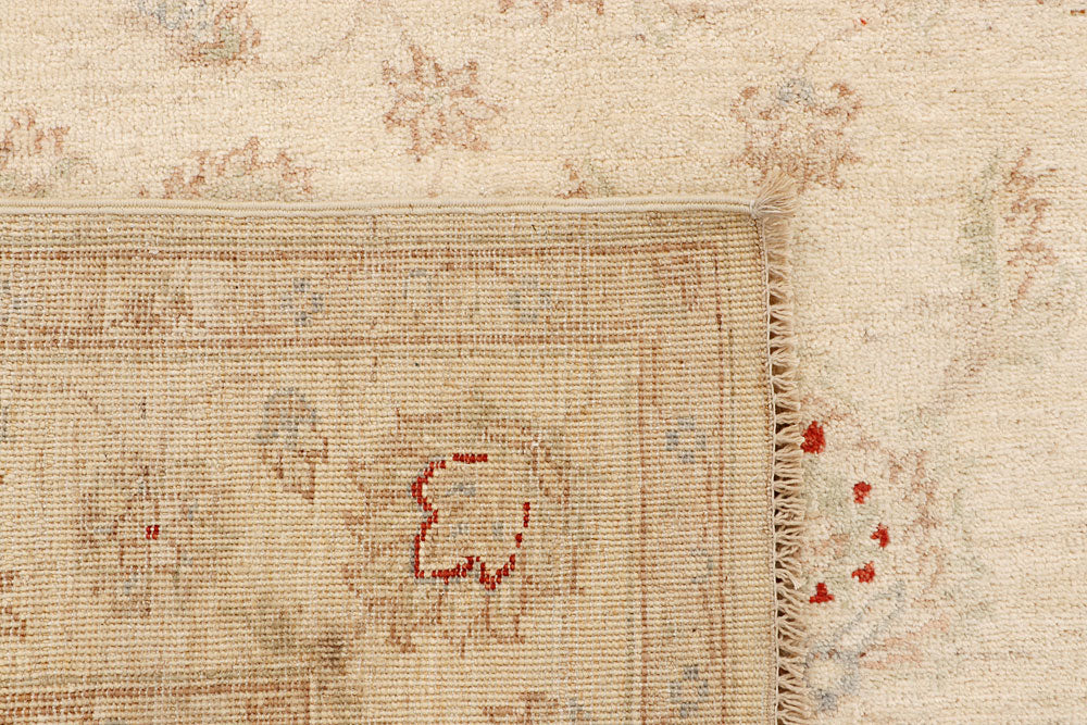 Bisque Ziegler 5' 7 x 8' - No. 66445 - ALRUG Rug Store