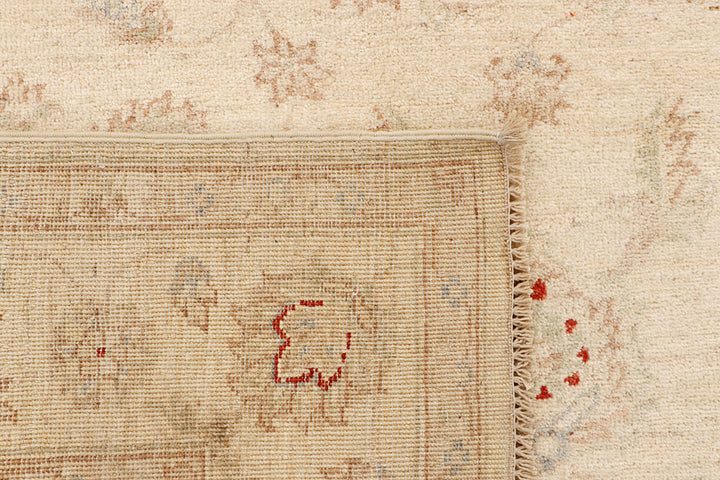 Bisque Ziegler 5' 7 x 8' - No. 66445 - ALRUG Rug Store