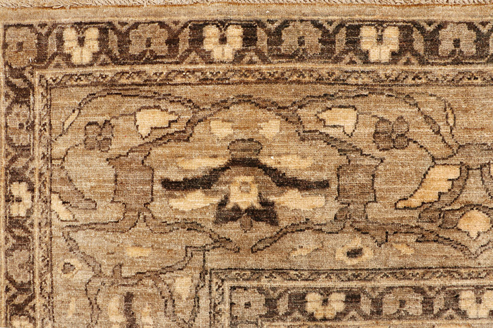 Tan Ziegler 9' 11 x 13' 7 - No. 66455 - ALRUG Rug Store