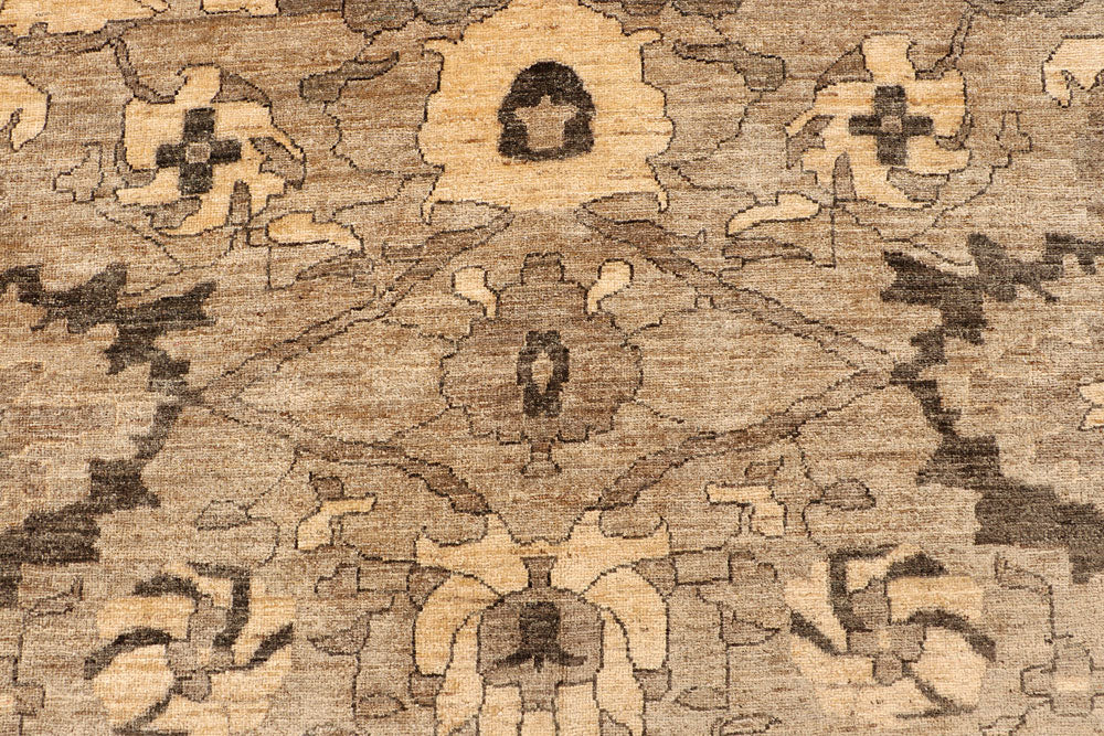 Tan Ziegler 9' 11 x 13' 7 - No. 66455 - ALRUG Rug Store