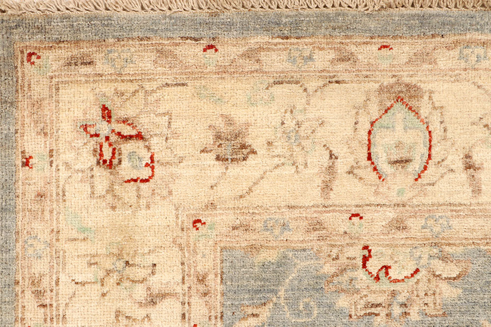 Silver Ziegler 4' 10 x 13' 2 - No. 66465 - ALRUG Rug Store