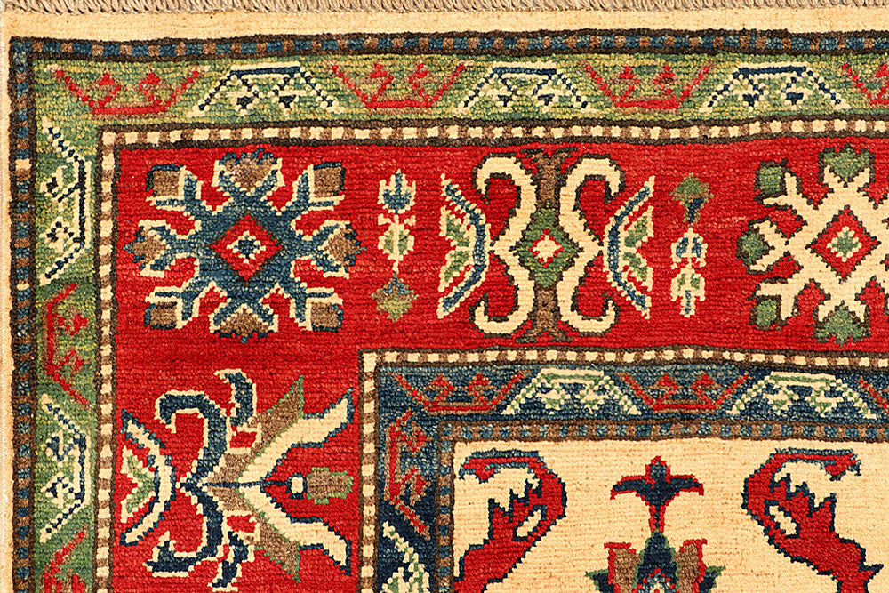 Cornsilk Kazak 5' x 6' 6 - No. 66487 - ALRUG Rug Store