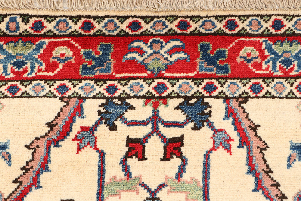 Cornsilk Kazak 3' 4 x 5' - No. 66533 - ALRUG Rug Store