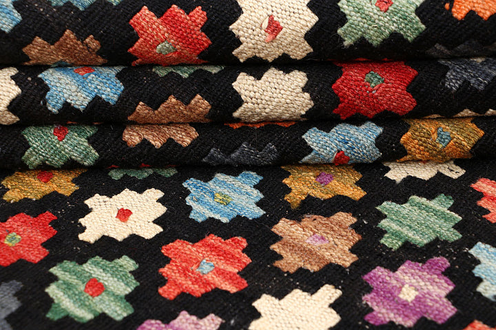 Multi Colored Kilim 5' x 6' 8 - No. 66615 - ALRUG Rug Store