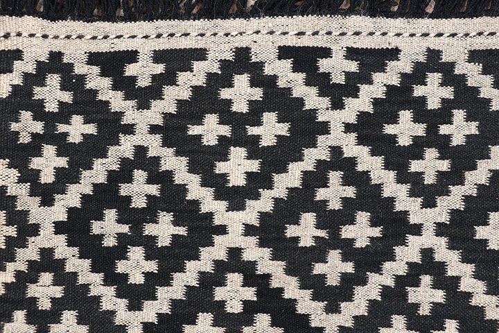 Multi Colored Kilim 4' x 5' 10 - No. 66669 - ALRUG Rug Store