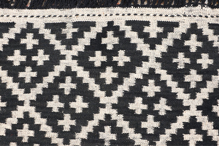 Multi Colored Kilim 4' x 5' 10 - No. 66669 - ALRUG Rug Store