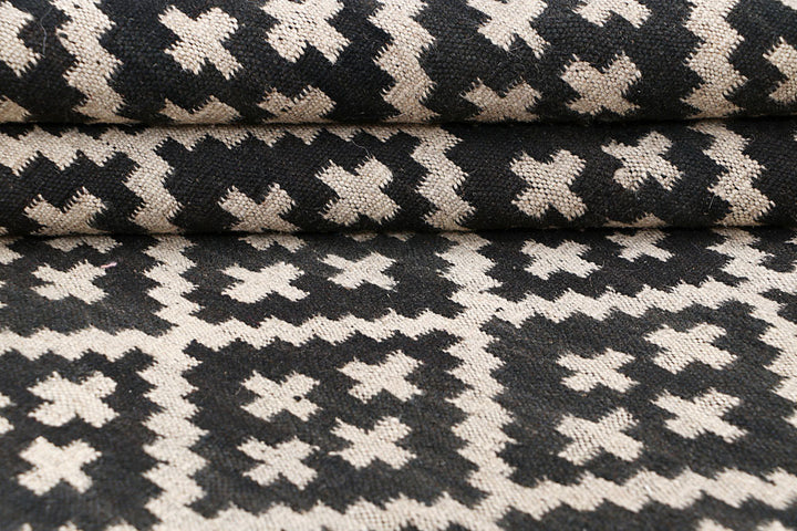 Multi Colored Kilim 4' x 5' 10 - No. 66669 - ALRUG Rug Store