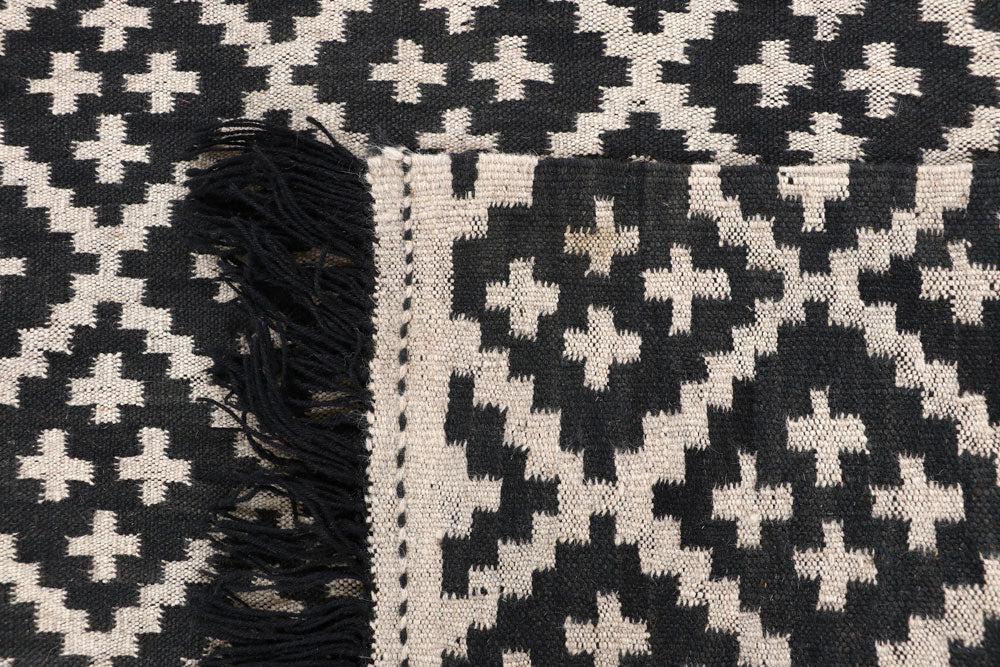 Multi Colored Kilim 4' x 5' 10 - No. 66669 - ALRUG Rug Store