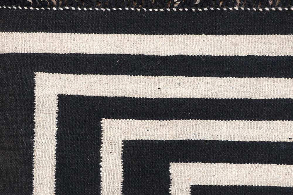 Multi Colored Kilim 3' 11 x 5' 8 - No. 66670 - ALRUG Rug Store