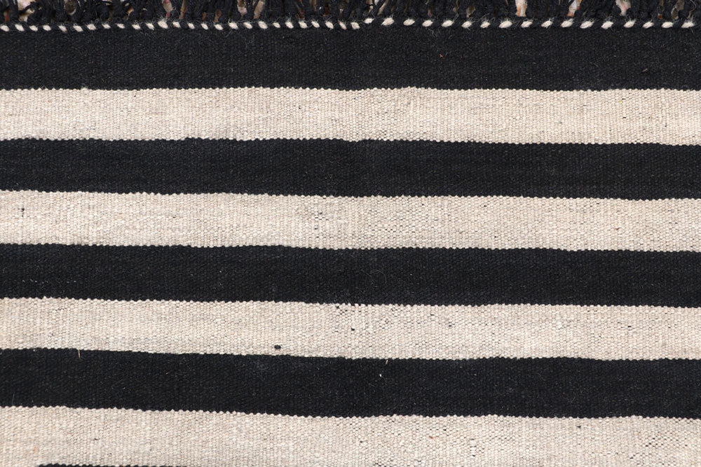 Multi Colored Kilim 3' 11 x 5' 8 - No. 66670 - ALRUG Rug Store