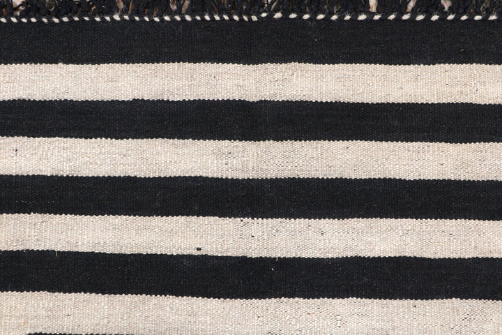 Multi Colored Kilim 3' 11 x 5' 8 - No. 66670 - ALRUG Rug Store