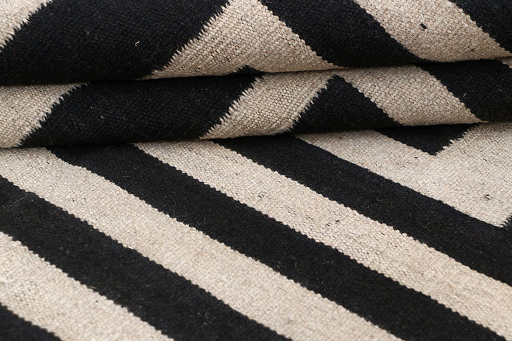 Multi Colored Kilim 3' 11 x 5' 8 - No. 66670 - ALRUG Rug Store