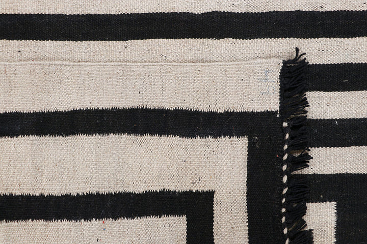 Multi Colored Kilim 3' 11 x 5' 8 - No. 66670 - ALRUG Rug Store