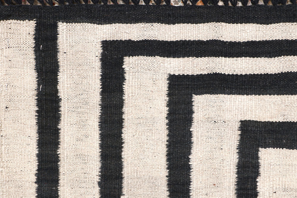 Multi Colored Kilim 3' 2 x 5' 3 - No. 66672 - ALRUG Rug Store