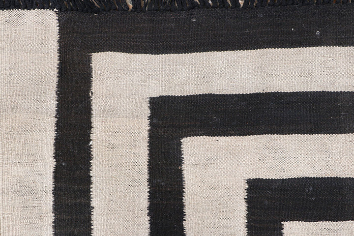 Multi Colored Kilim 4' x 6' 5 - No. 66674 - ALRUG Rug Store