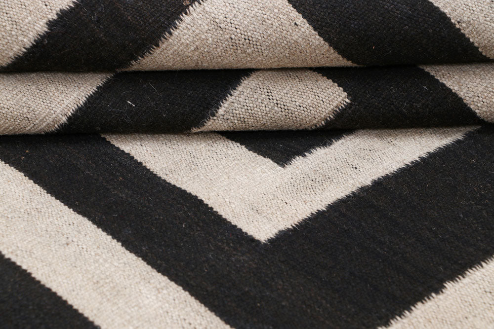 Multi Colored Kilim 4' x 6' 5 - No. 66674 - ALRUG Rug Store