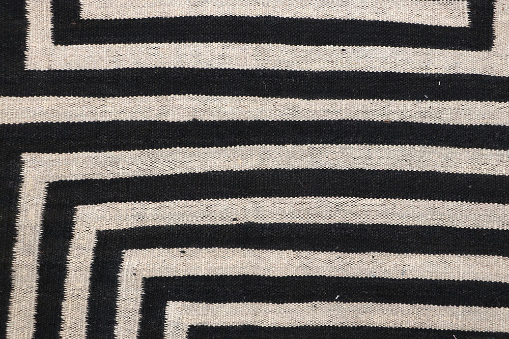 Multi Colored Kilim 3' 11 x 5' 11 - No. 66678 - ALRUG Rug Store