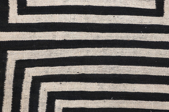 Multi Colored Kilim 3' 11 x 5' 11 - No. 66678 - ALRUG Rug Store