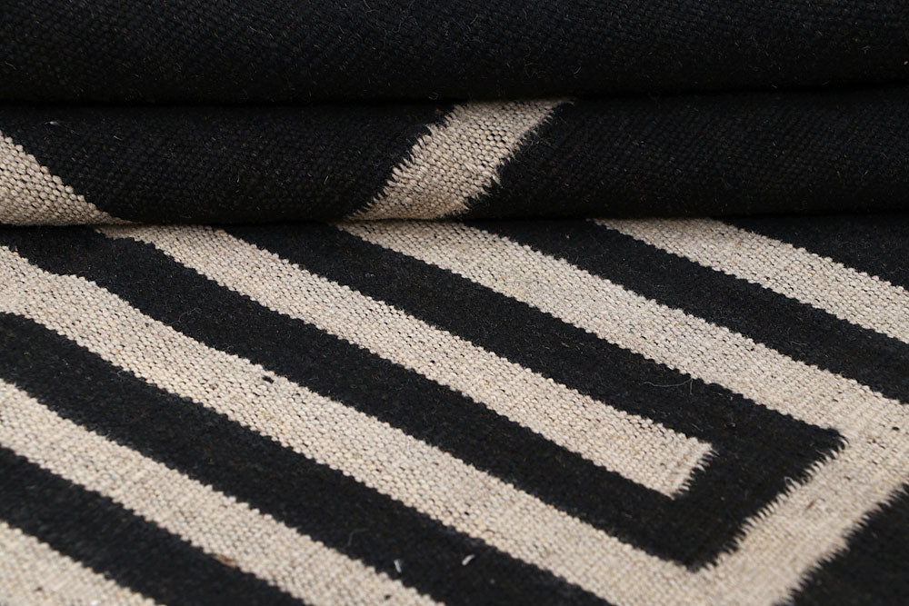 Multi Colored Kilim 3' 11 x 5' 11 - No. 66678 - ALRUG Rug Store