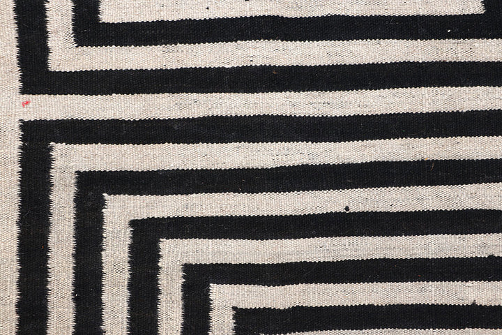 Multi Colored Kilim 4' x 5' 10 - No. 66679 - ALRUG Rug Store