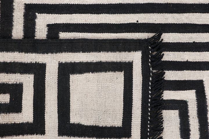 Multi Colored Kilim 4' x 5' 10 - No. 66679 - ALRUG Rug Store