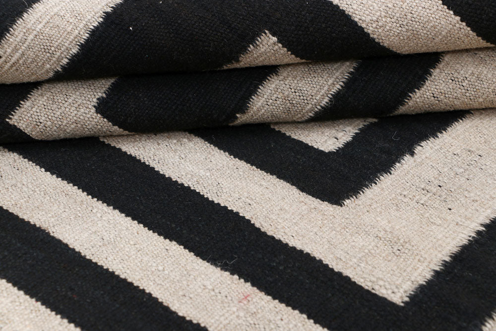 Multi Colored Kilim 4' x 6' 2 - No. 66680 - ALRUG Rug Store