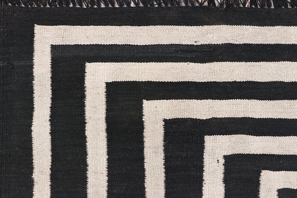 Multi Colored Kilim 5' x 6' 5 - No. 66692 - ALRUG Rug Store