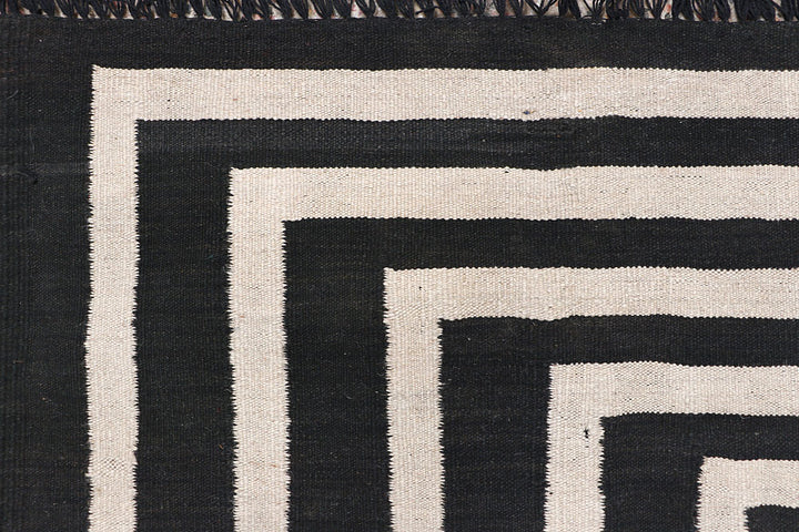 Multi Colored Kilim 5' x 6' 5 - No. 66692 - ALRUG Rug Store