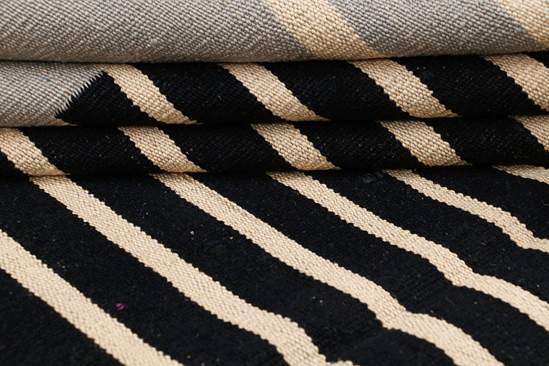 Multi Colored Kilim 8' 1" x 9' 5" - No. 66717 - ALRUG Rug Store