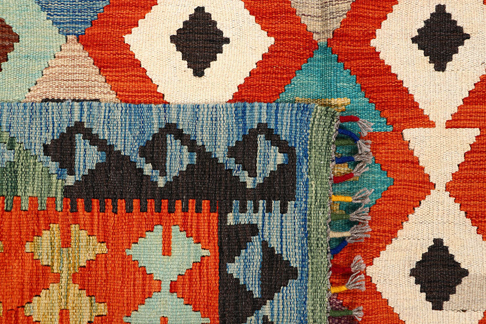 Multi Colored Kilim 5' 5 x 8' 1 - No. 66835 - ALRUG Rug Store