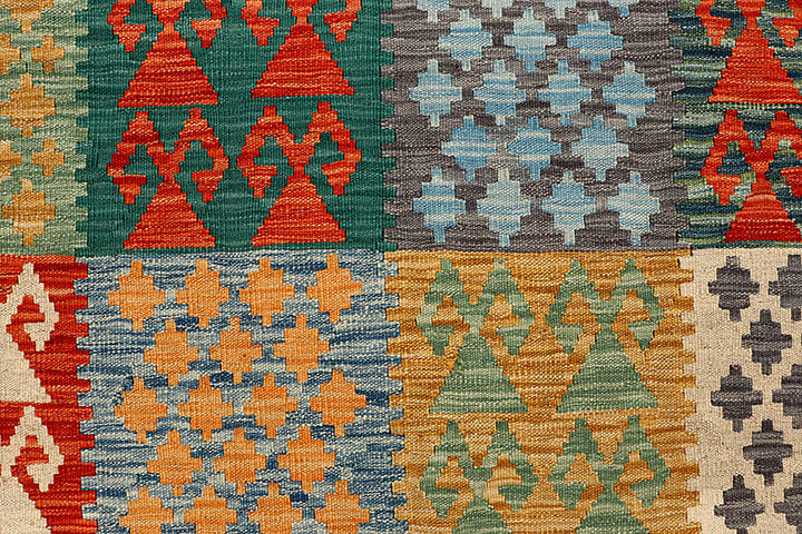Multi Colored Kilim 5' 6 x 7' 9 - No. 66861 - ALRUG Rug Store