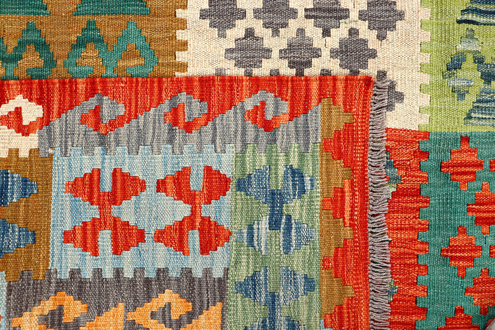 Multi Colored Kilim 5' 6 x 7' 9 - No. 66861 - ALRUG Rug Store