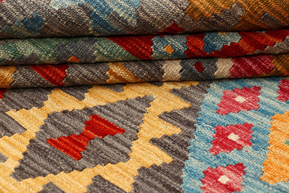 Multi Colored Kilim 5' 7 x 8' 3 - No. 66877 - ALRUG Rug Store