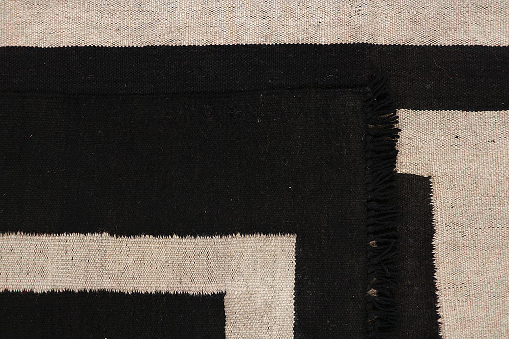 Multi Colored Kilim 5' 6 x 8' 1 - No. 66897 - ALRUG Rug Store