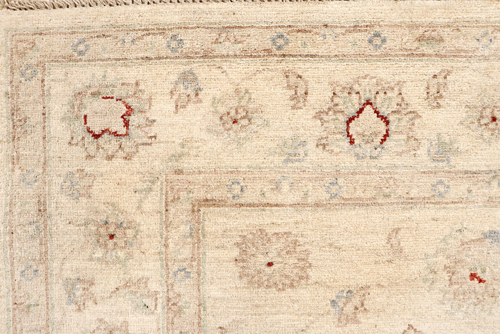 Navajo White Ziegler 5' 6 x 7' 10 - No. 67485 - ALRUG Rug Store