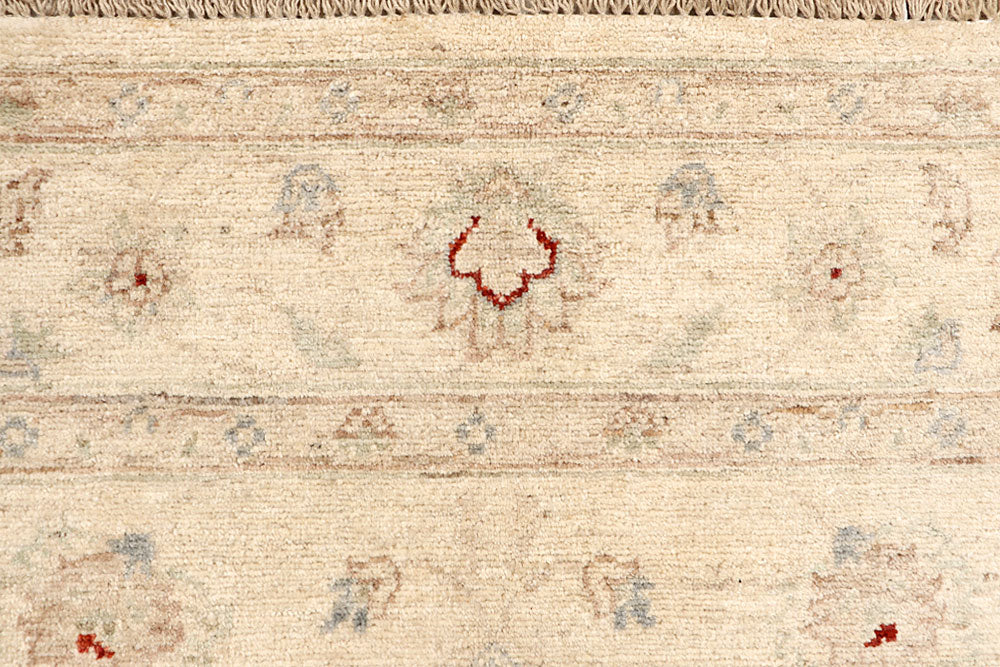 Navajo White Ziegler 5' 6 x 7' 10 - No. 67485 - ALRUG Rug Store