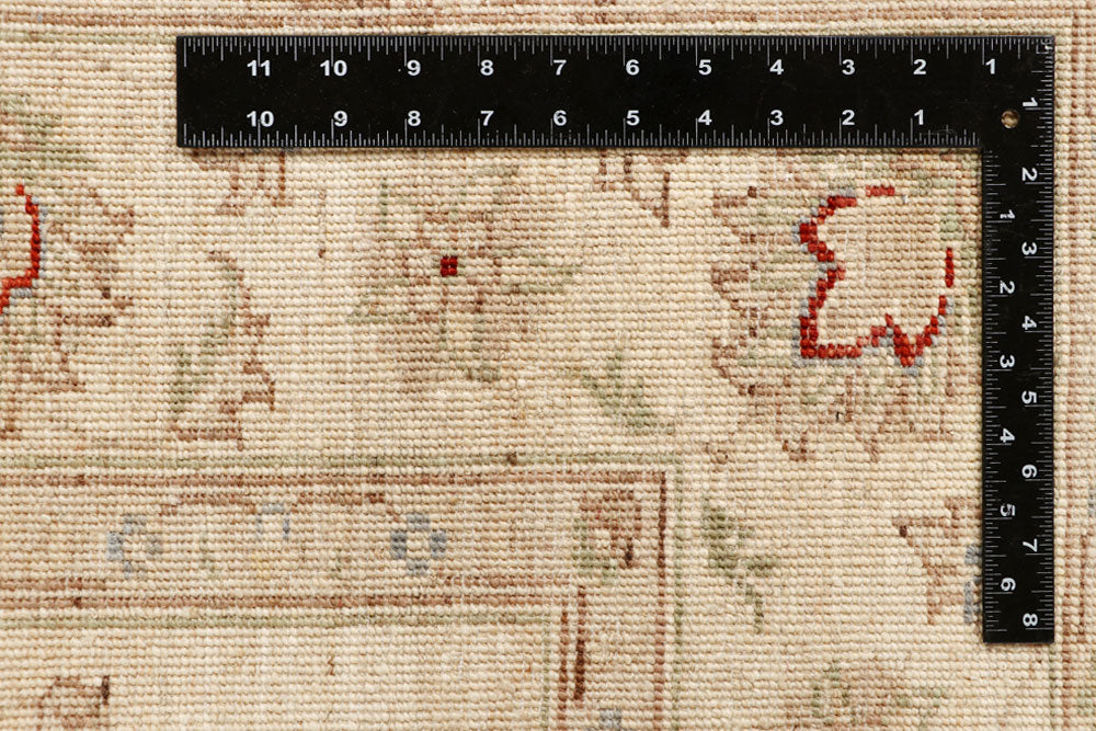 Navajo White Ziegler 5' 6 x 7' 10 - No. 67485 - ALRUG Rug Store