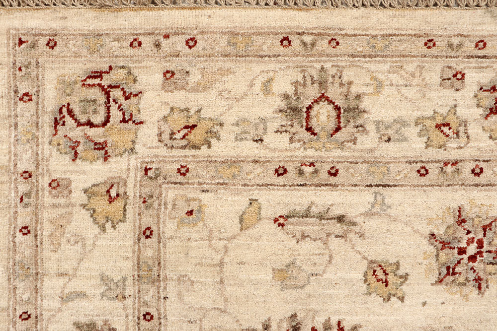 Navajo White Ziegler 4' 5 x 6' 11 - No. 67486 - ALRUG Rug Store