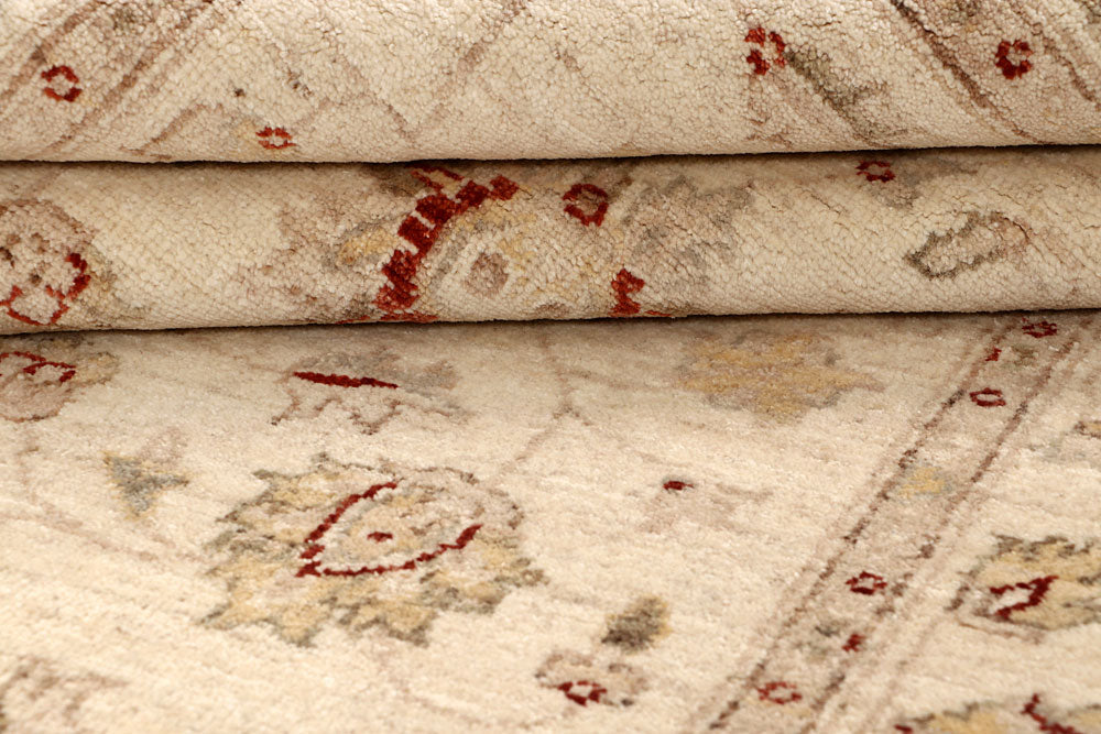 Navajo White Ziegler 4' 5 x 6' 11 - No. 67486 - ALRUG Rug Store