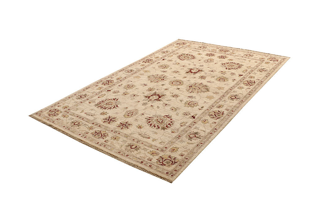 Navajo White Ziegler 4' 5 x 6' 11 - No. 67486 - ALRUG Rug Store