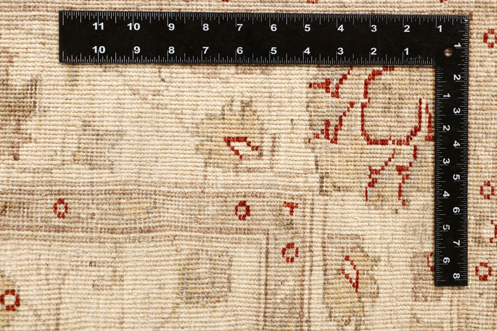 Navajo White Ziegler 4' 5 x 6' 11 - No. 67486 - ALRUG Rug Store