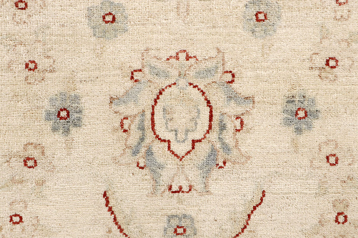 Navajo White Ziegler 2' 7 x 9' 9 - No. 67489 - ALRUG Rug Store