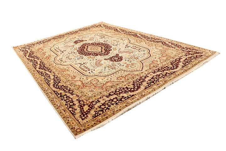 Blanched Almond Isfahan 8' 10 x 12' 4 - No. 67518 - ALRUG Rug Store